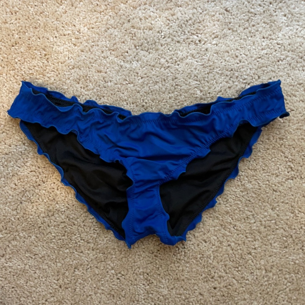 Cheeky ruffle bikini bottoms